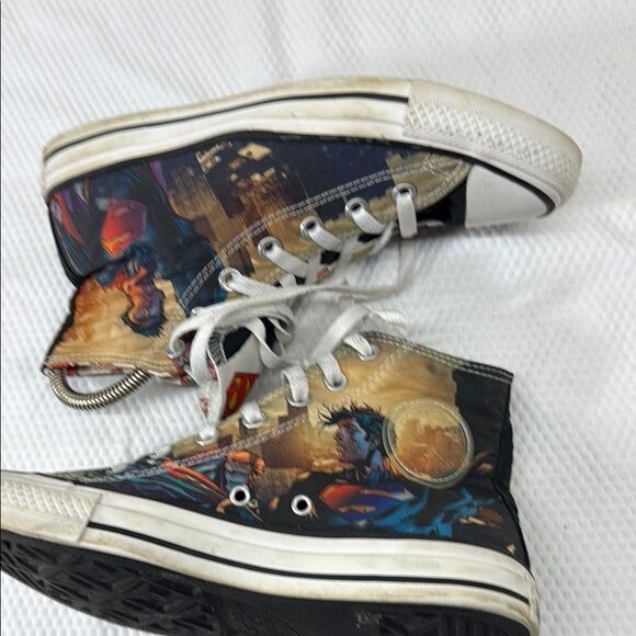 Converse All-Star and DC Comics Superman High-Top Sneakers Size 8 - Picture 4 of 12
